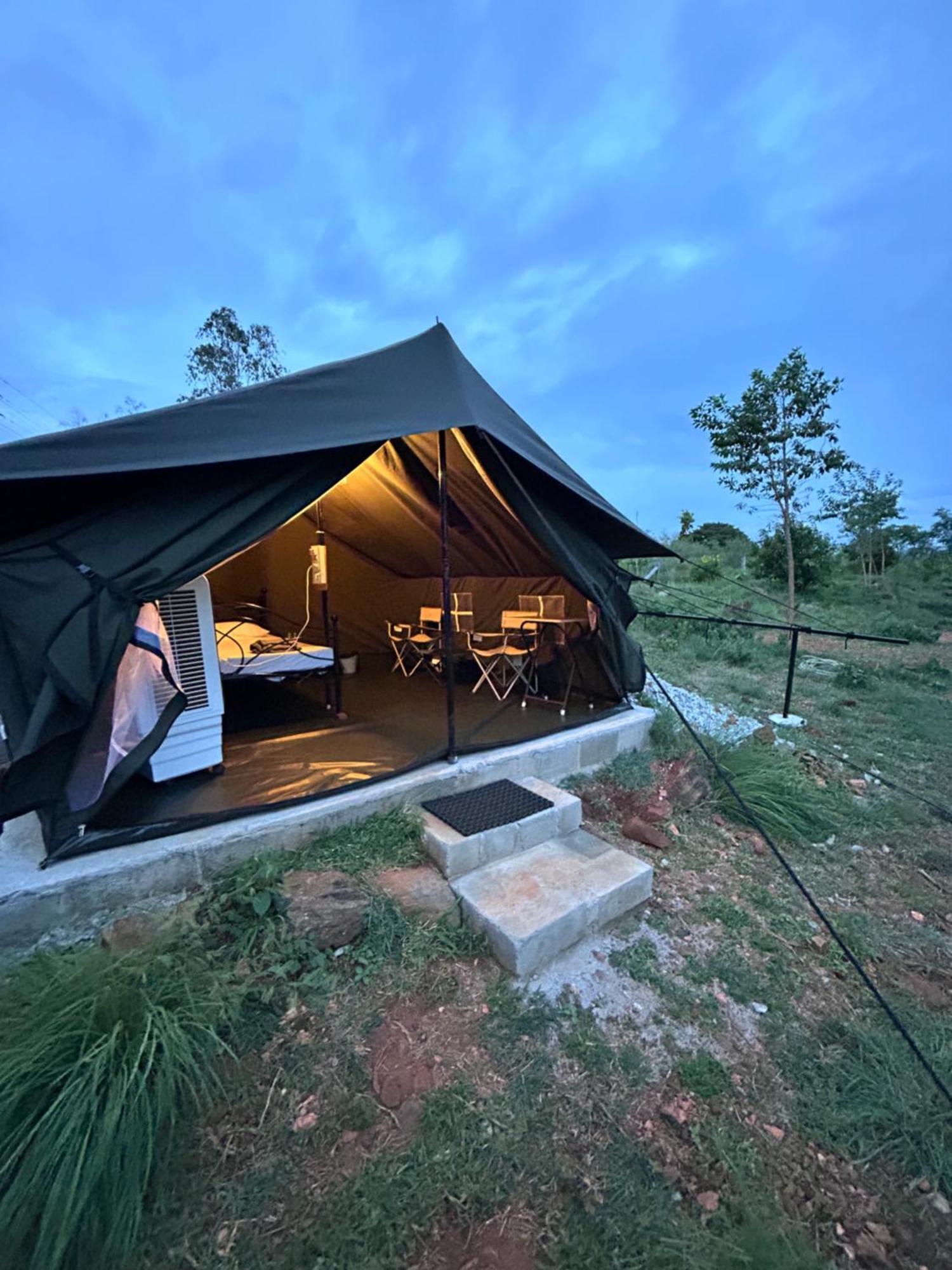 Hotel Wilderness Jungle Camp à Malavalli Extérieur photo